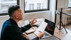 The Ultimate Guide to Selling Online Courses Successfully
